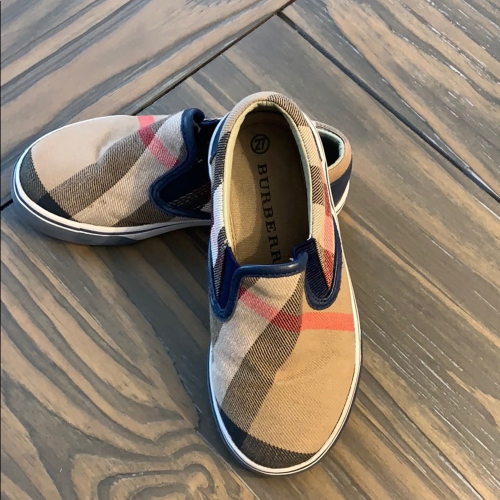 Burberry kids shoes